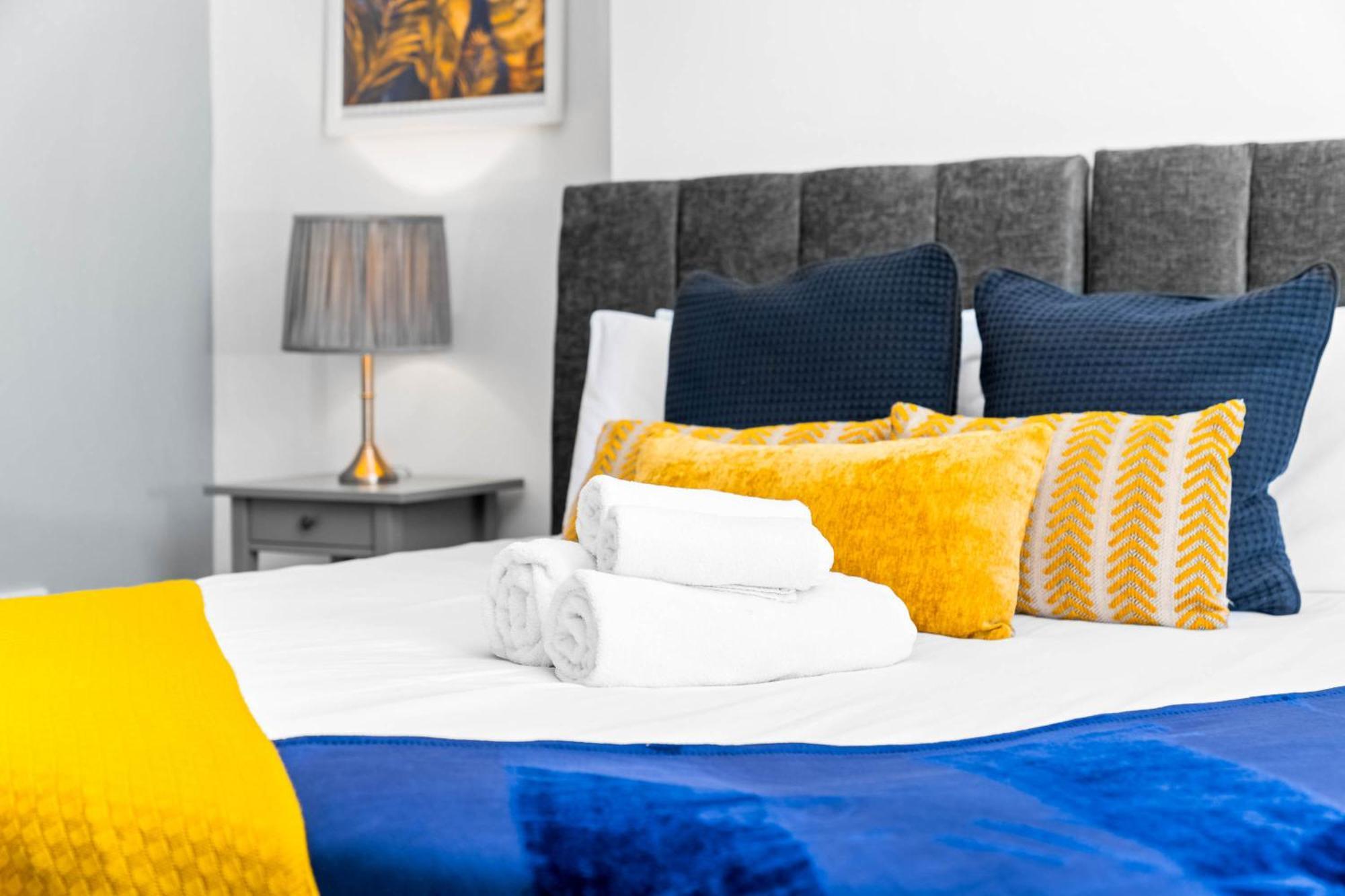 Large Modern Apartment - High-Speed Wifi - Netflix - Street Parking 3Br Birmingham Exterior foto