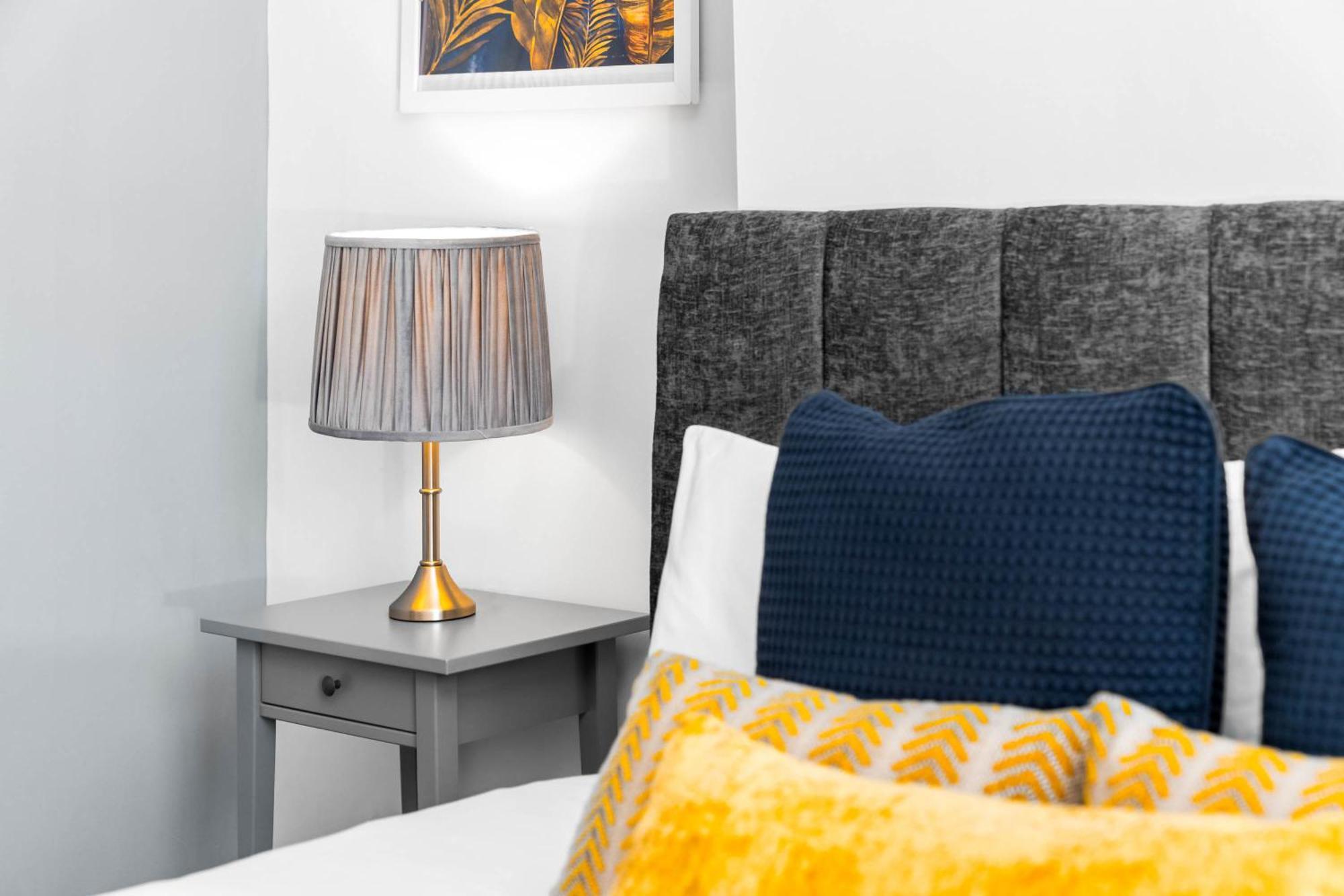 Large Modern Apartment - High-Speed Wifi - Netflix - Street Parking 3Br Birmingham Exterior foto
